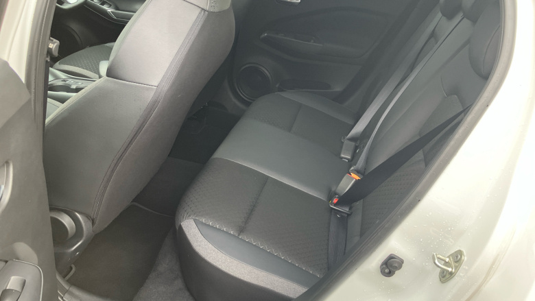 Nissan Juke 1.0 DiG-T N-Connecta 5dr Petrol Hatchback